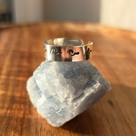 Waves for days cuff ring